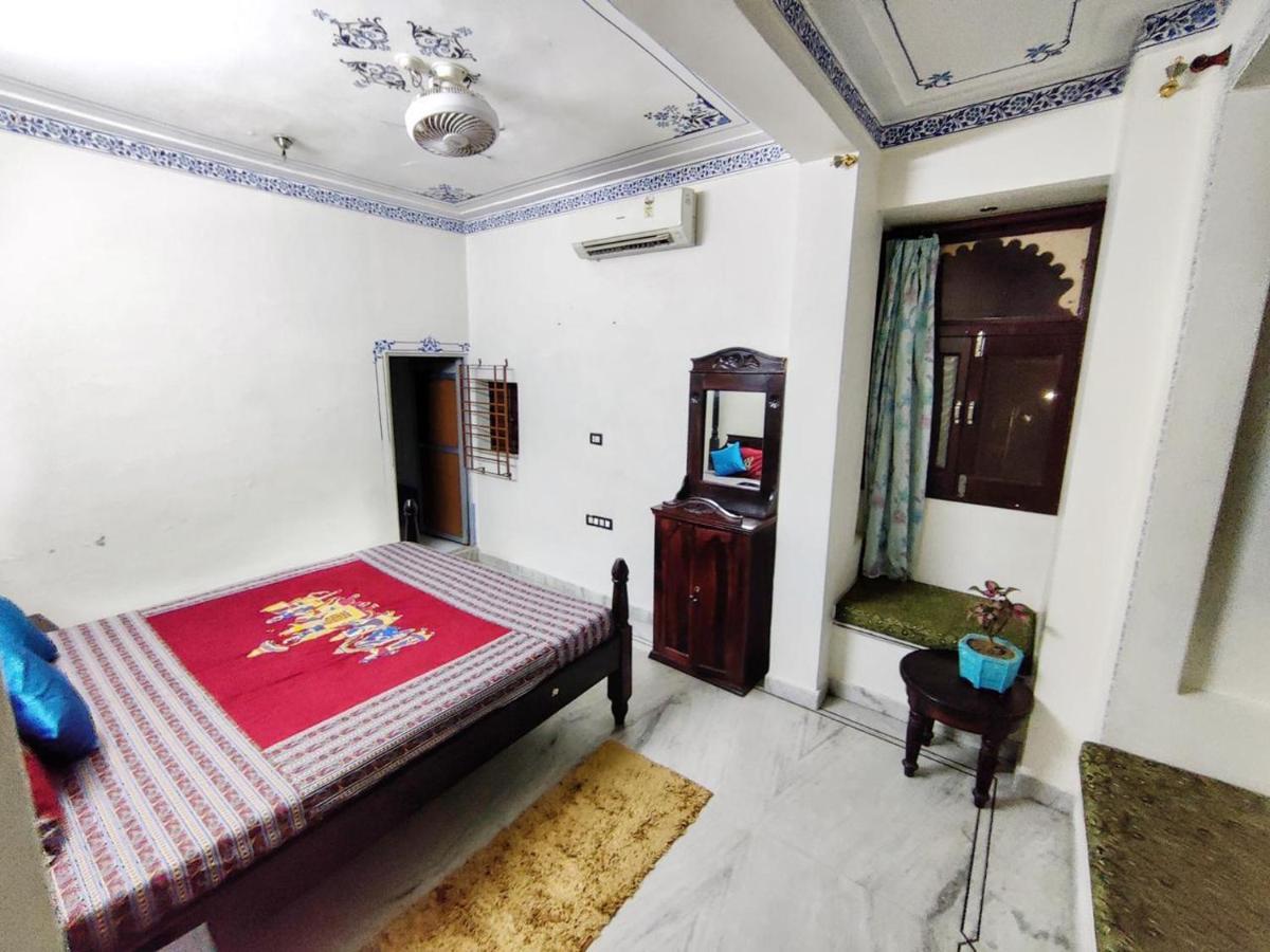 Whereabout Hostel Udaipur Eksteriør bilde