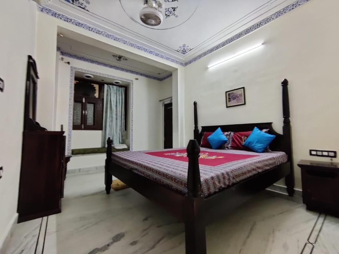 Whereabout Hostel Udaipur Eksteriør bilde