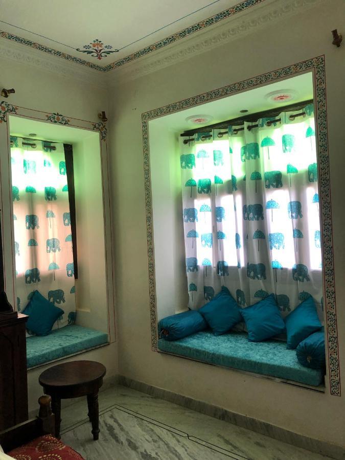 Whereabout Hostel Udaipur Eksteriør bilde